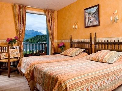 ארגלס-גזוסט Logis Hotel Les Cimes מראה חיצוני תמונה